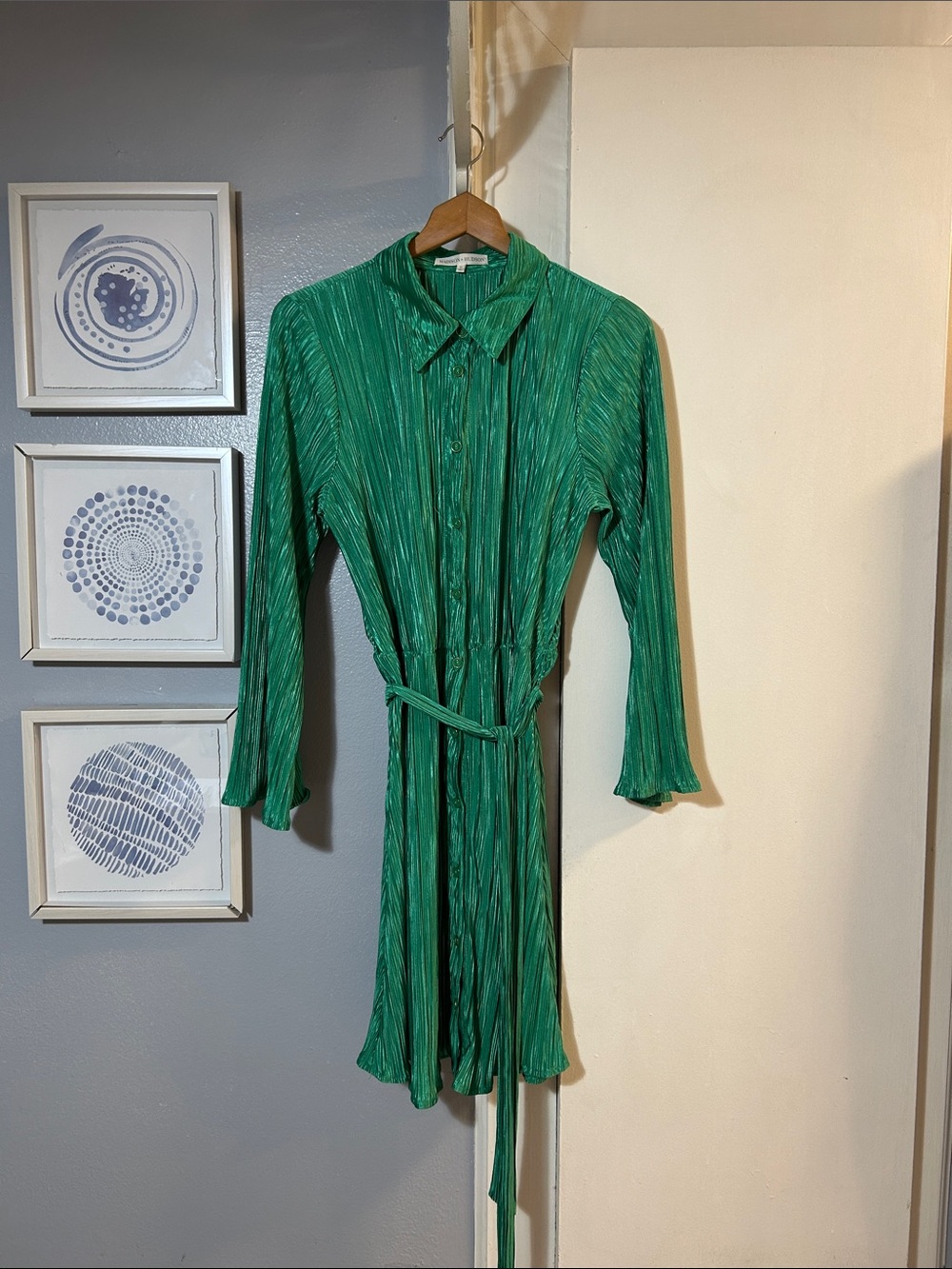 Madison + Hudson Women’s Chic Plisse’ Pleated Tie Belt Shirt Dress Size M Green